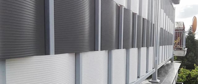 Skuteczne sposoby na osłonięcie balkonu w bloku od słońca Skuteczne sposoby na osłonięcie balkonu w bloku od słońca