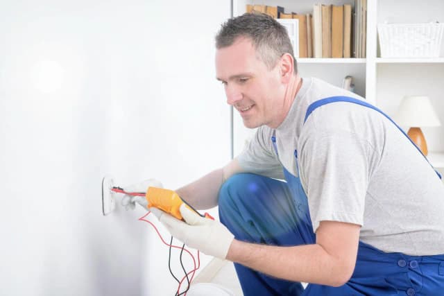 Kontrola instalacji elektrycznej w bloku - jakie są jej kluczowe aspekty? Kontrola instalacji elektrycznej w bloku - jakie są jej kluczowe aspekty?