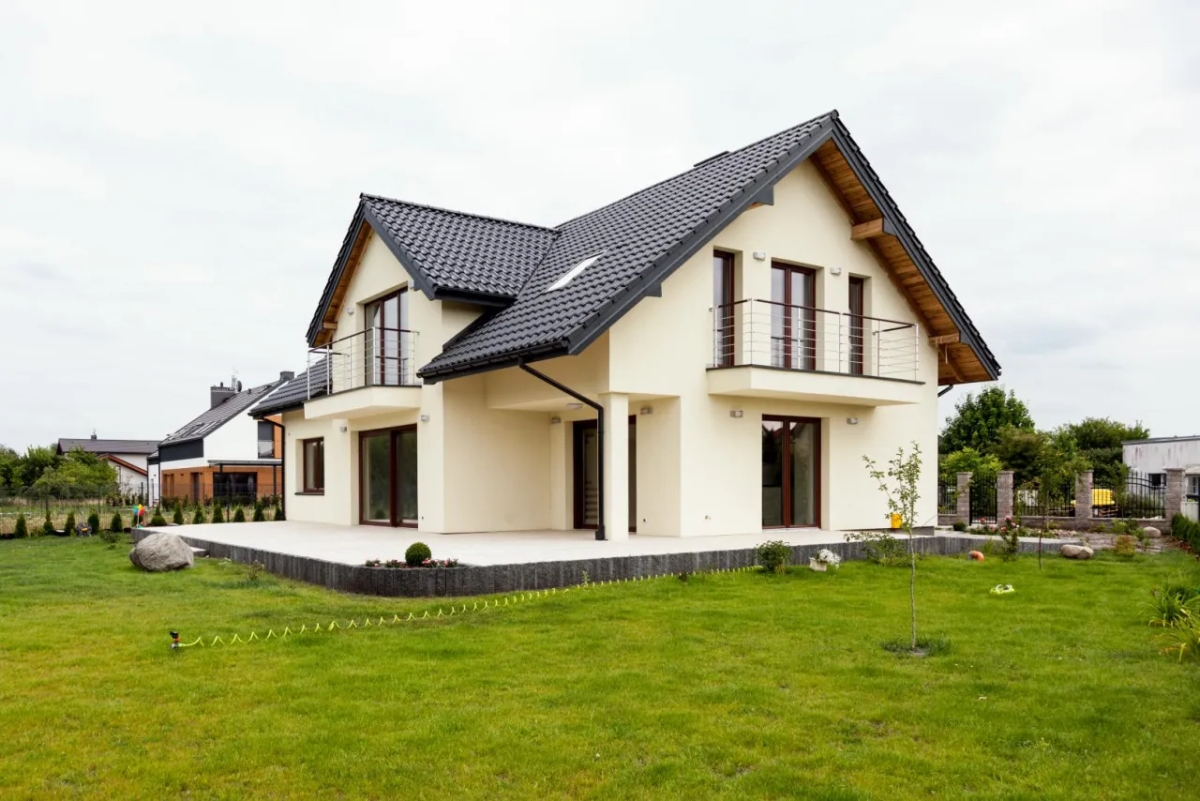 Czy można wybudować dom na działce rolnej? Poznaj kluczowe zasady